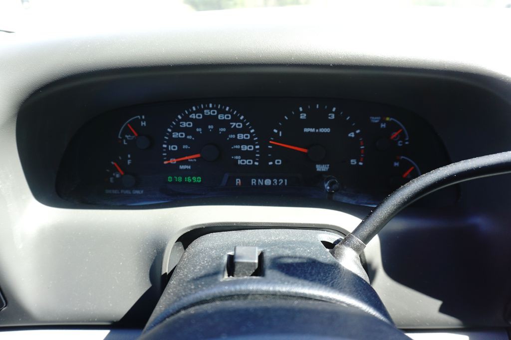 2004 Ford F-250 Image 25