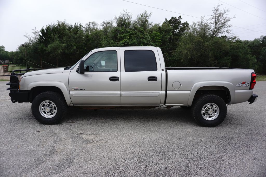2005 Chevrolet Silverado 1500 Image 3