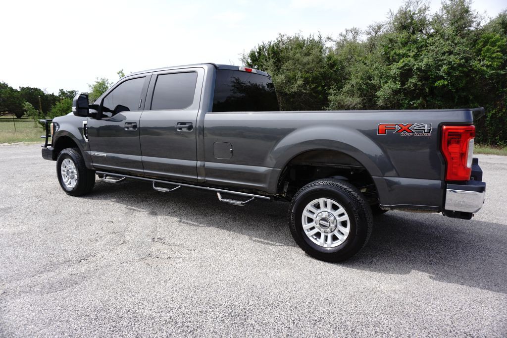 2017 Ford F-250 Image 4