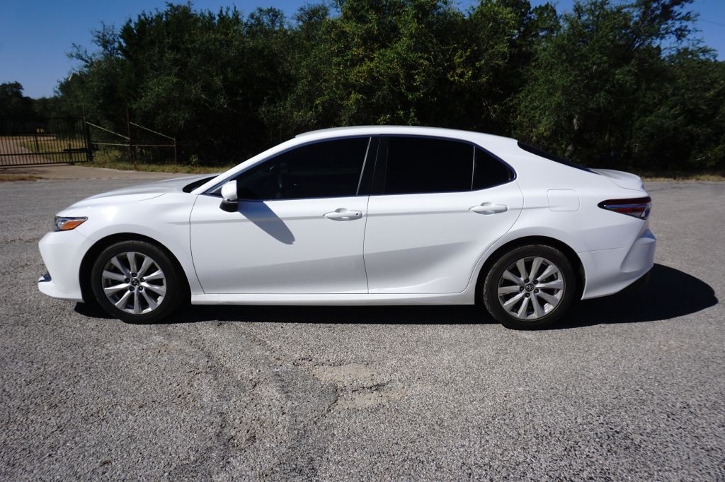 2018 Toyota Camry Image 3