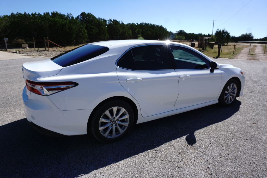 2018 Toyota Camry Image 8
