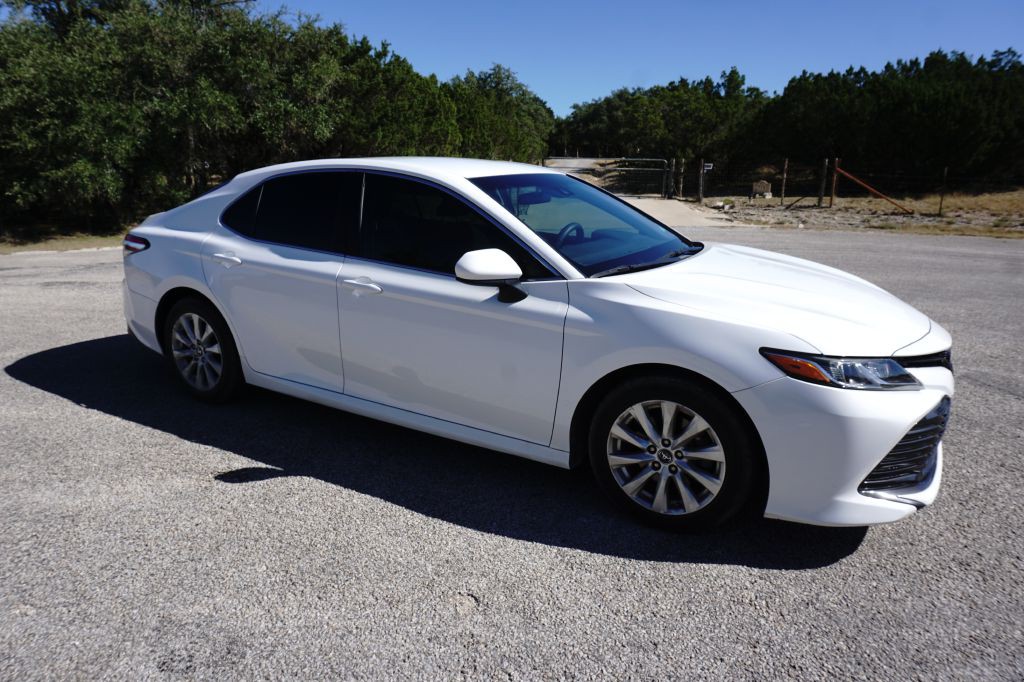 2018 Toyota Camry Image 10