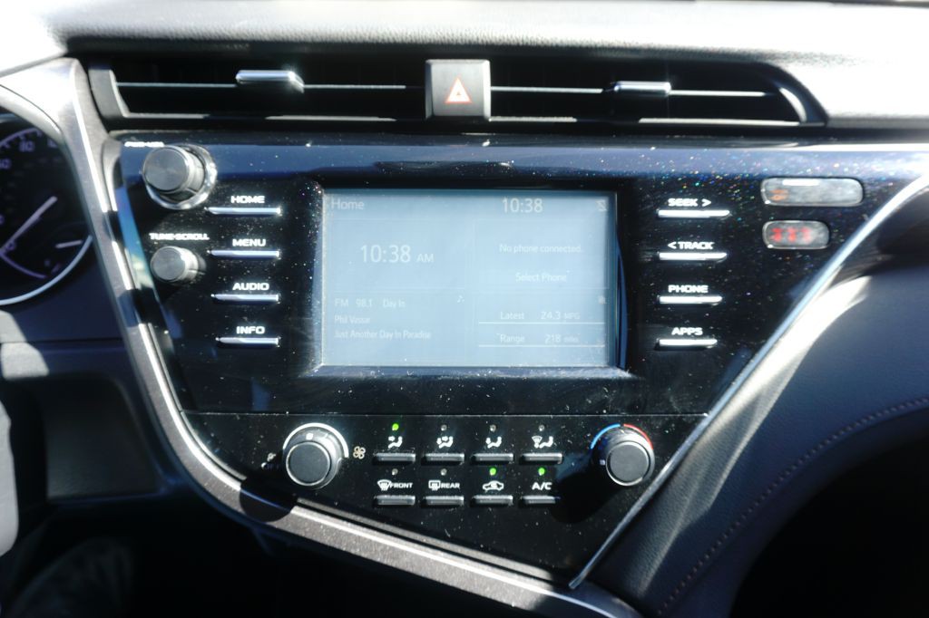2018 Toyota Camry Image 23