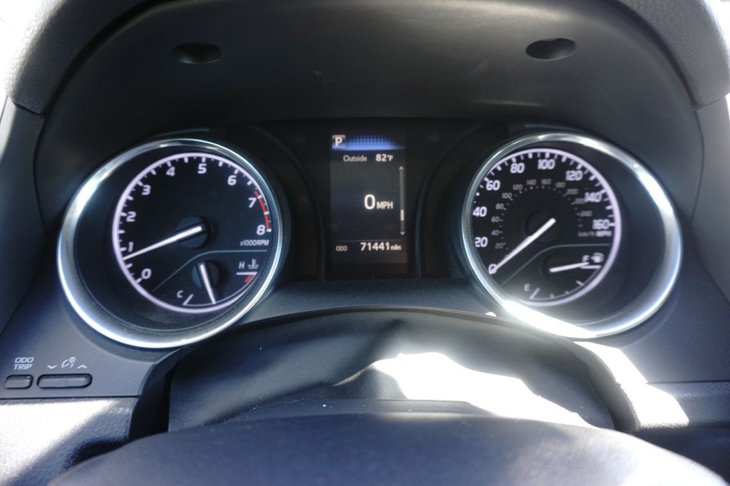 2018 Toyota Camry Image 24