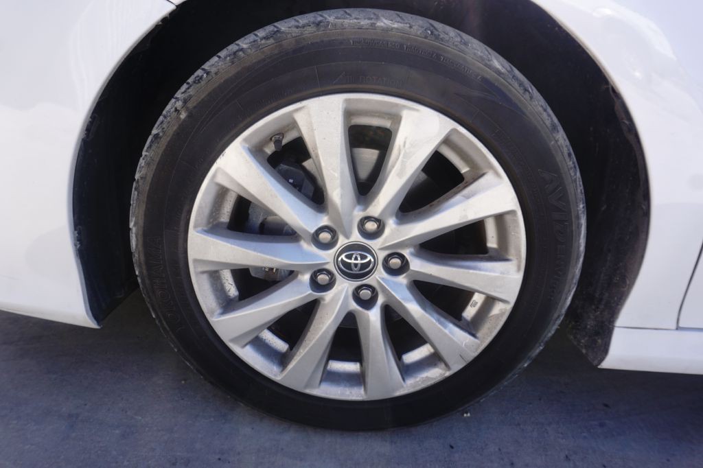 2018 Toyota Camry Image 28
