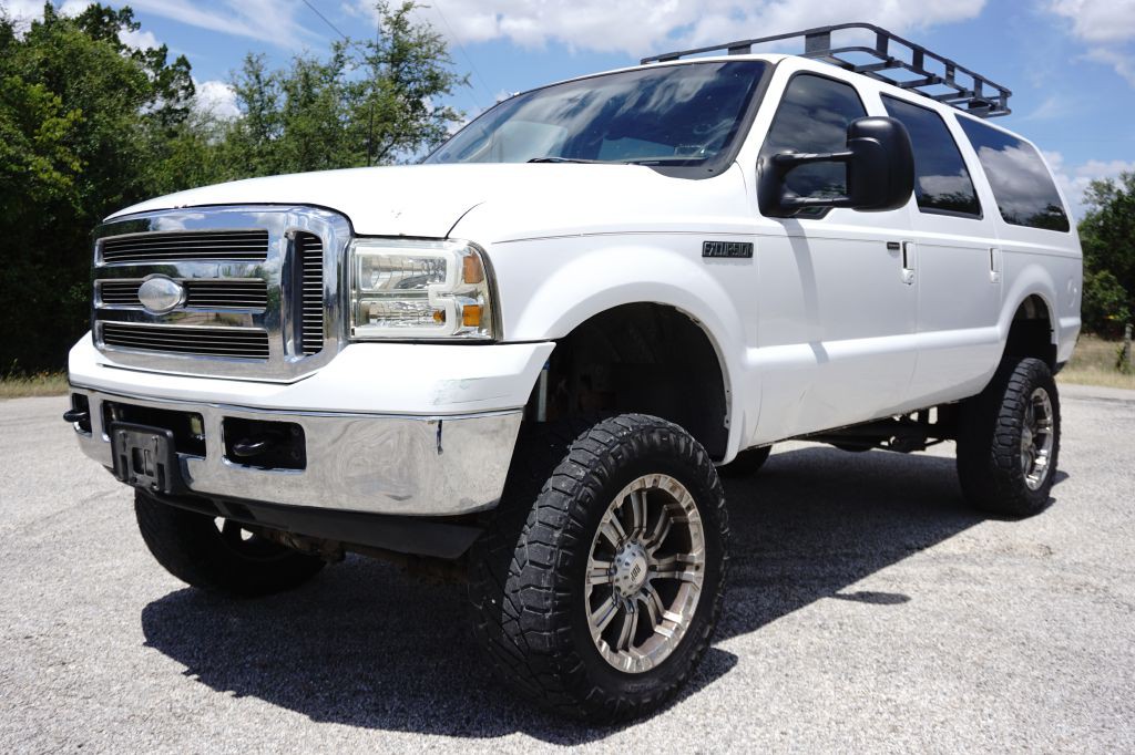 2003 Ford Excursion Image 1