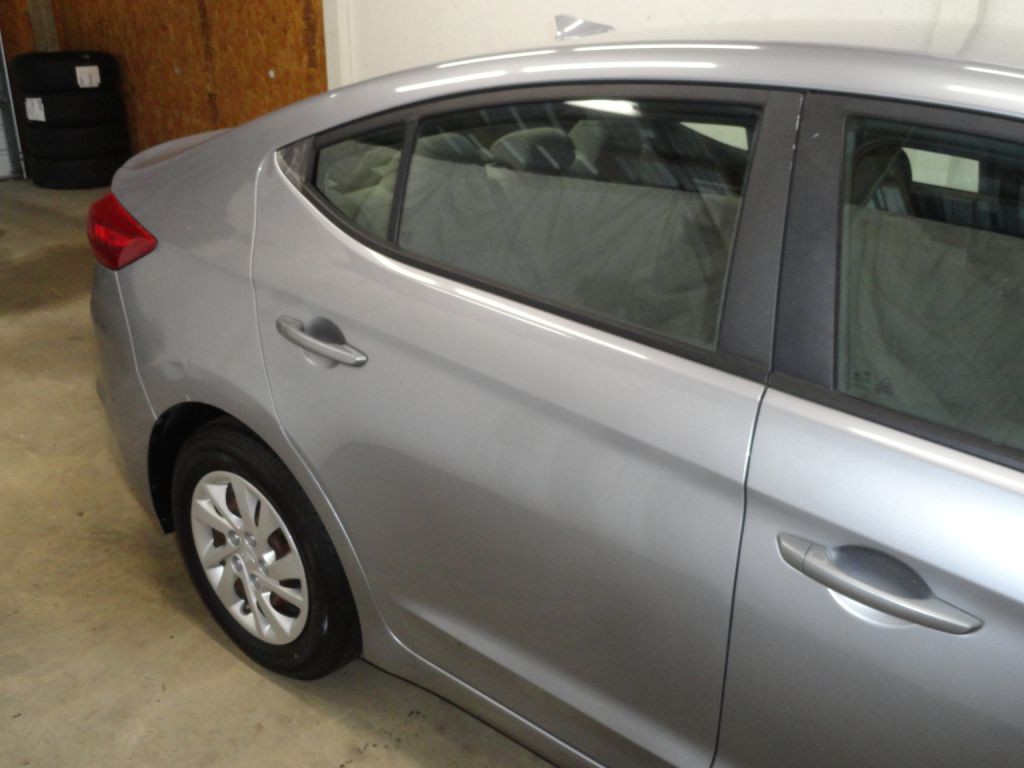 2017 Hyundai Elantra Image 14
