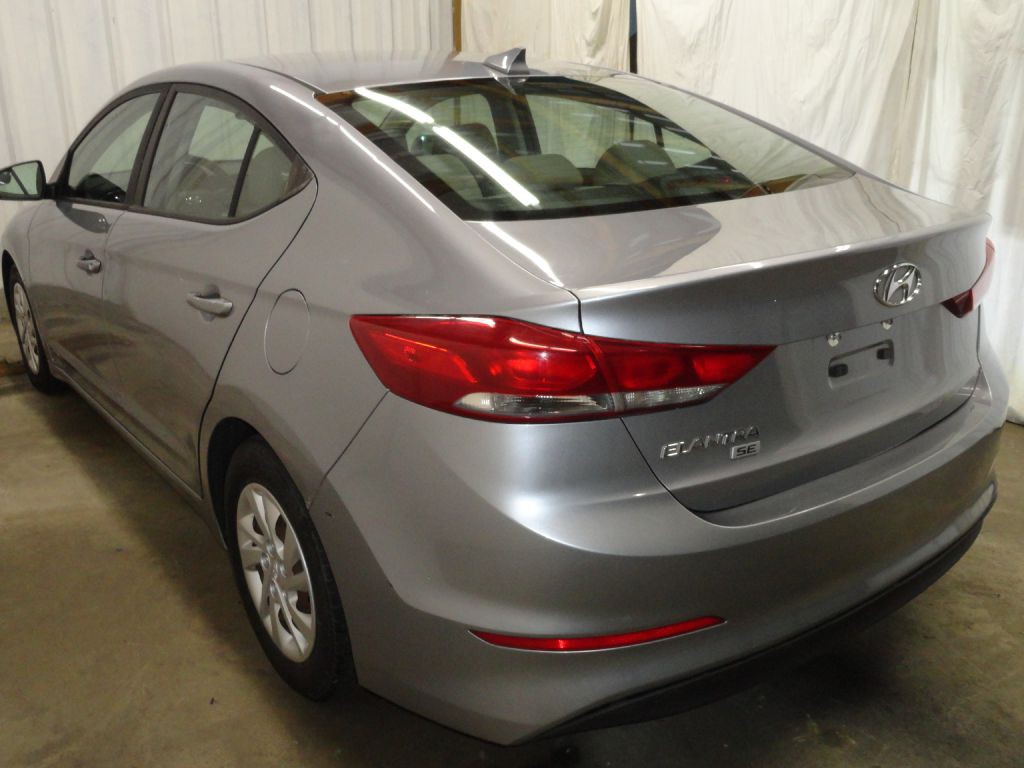 2017 Hyundai Elantra Image 15