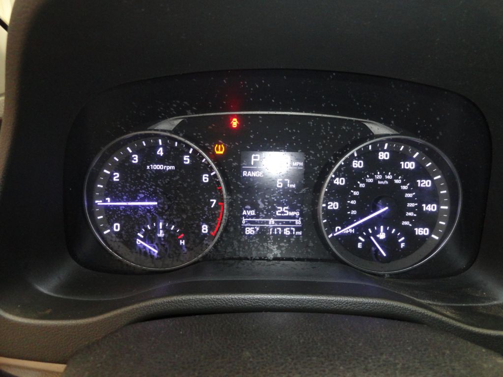 2017 Hyundai Elantra Image 34