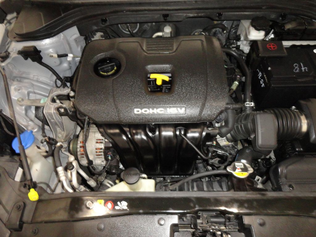2017 Hyundai Elantra Image 40