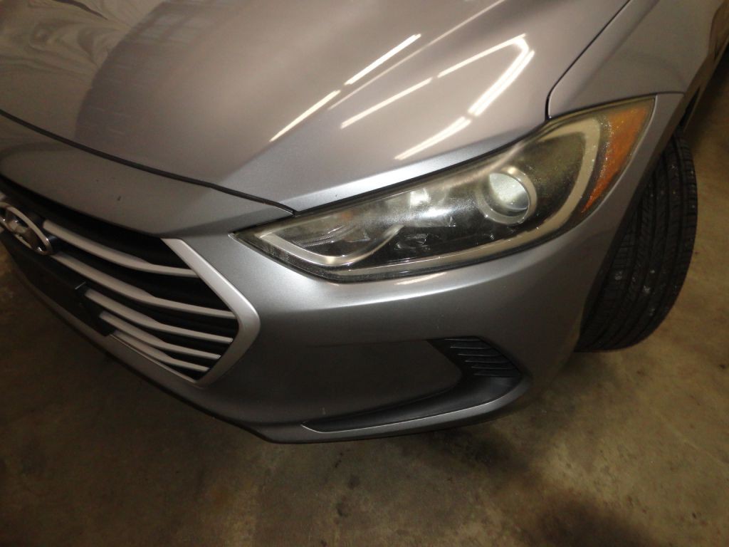 2017 Hyundai Elantra Image 44