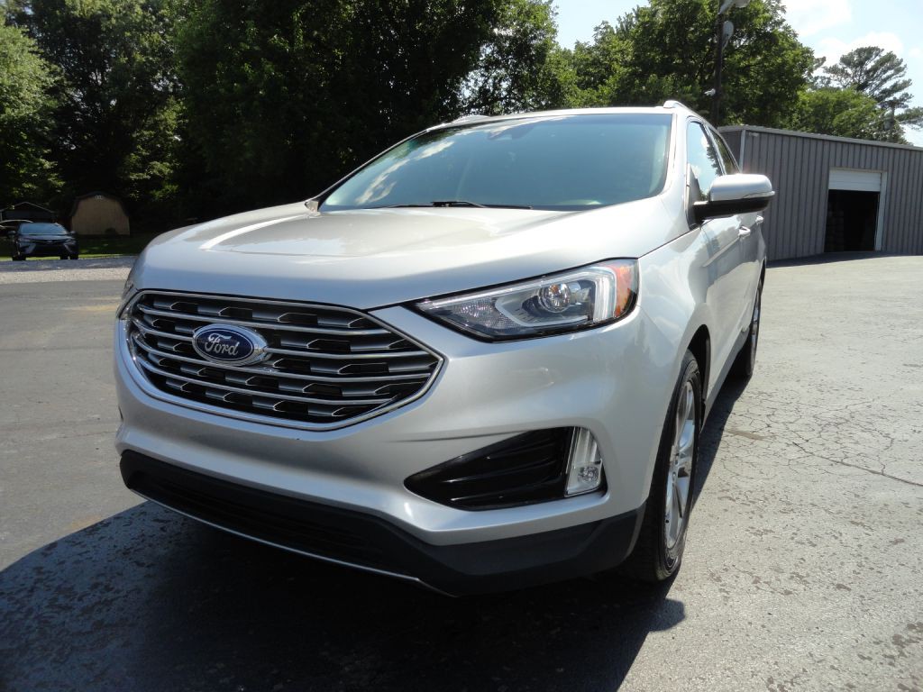 2019 Ford Edge Image 2
