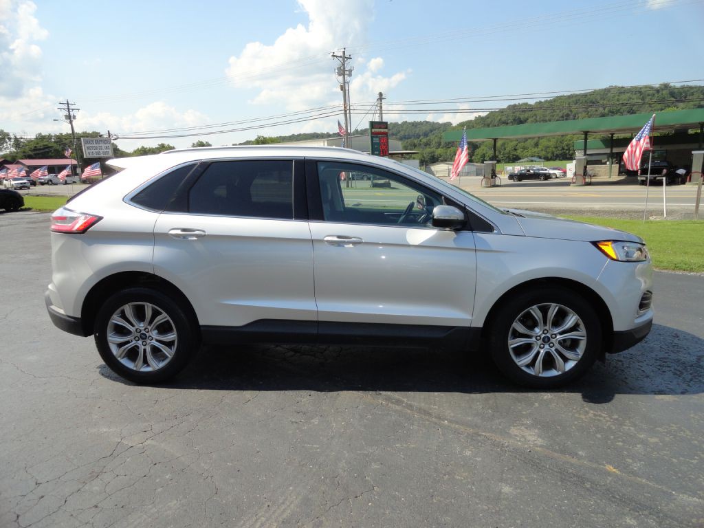 2019 Ford Edge Image 5