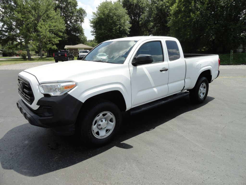 2019 Toyota Tacoma Image 2