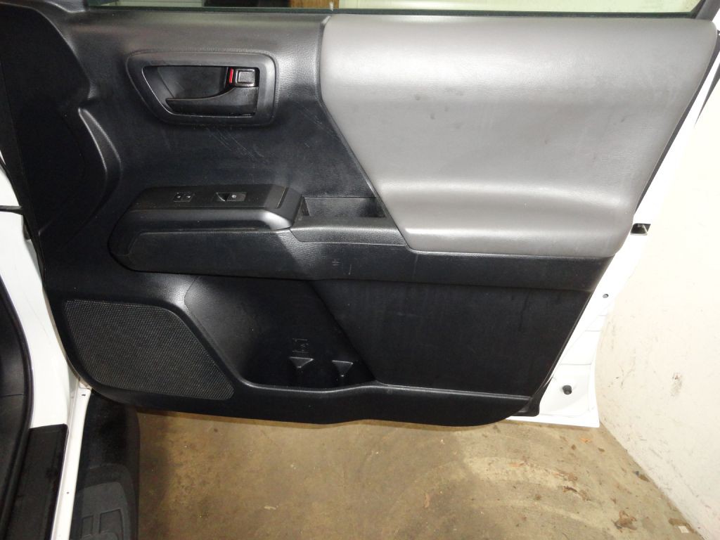 2019 Toyota Tacoma Image 17