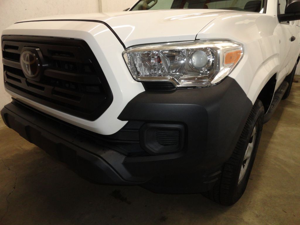 2019 Toyota Tacoma Image 18