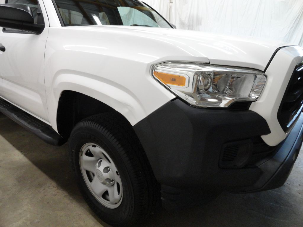 2019 Toyota Tacoma Image 23