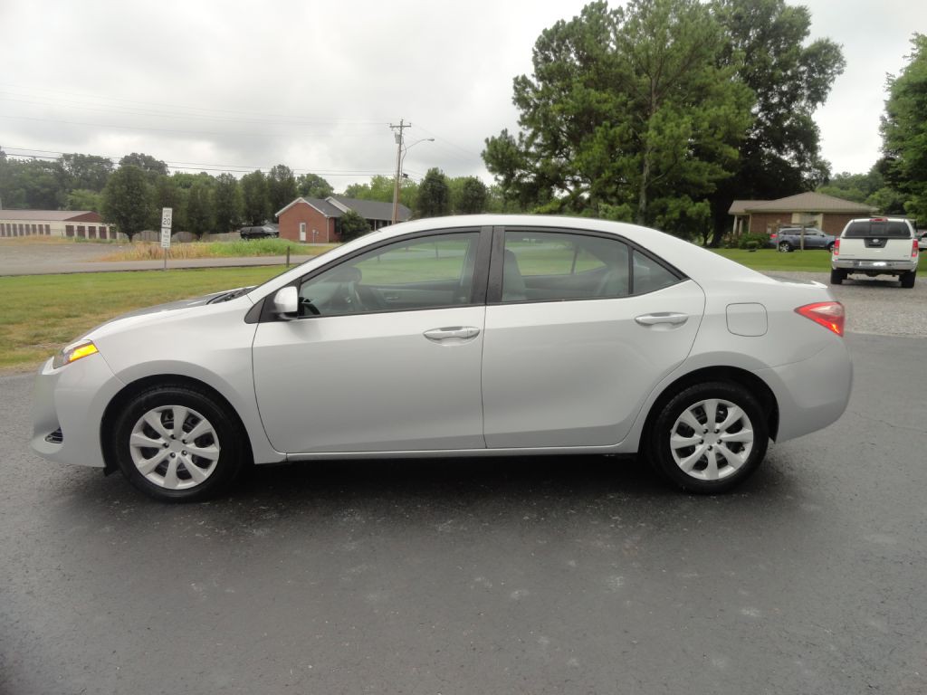 2017 Toyota Corolla Image 3
