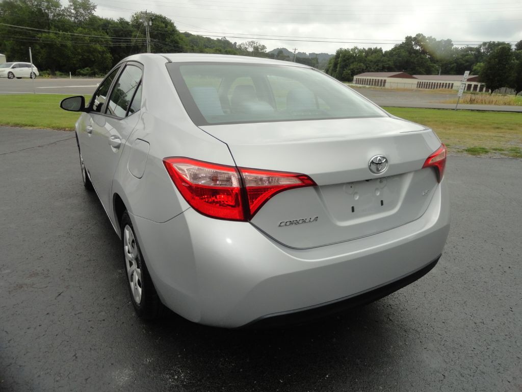 2017 Toyota Corolla Image 8