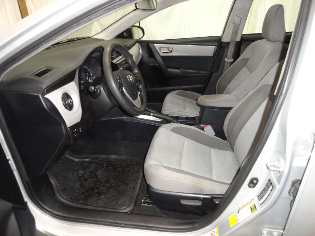 2017 Toyota Corolla Image 9