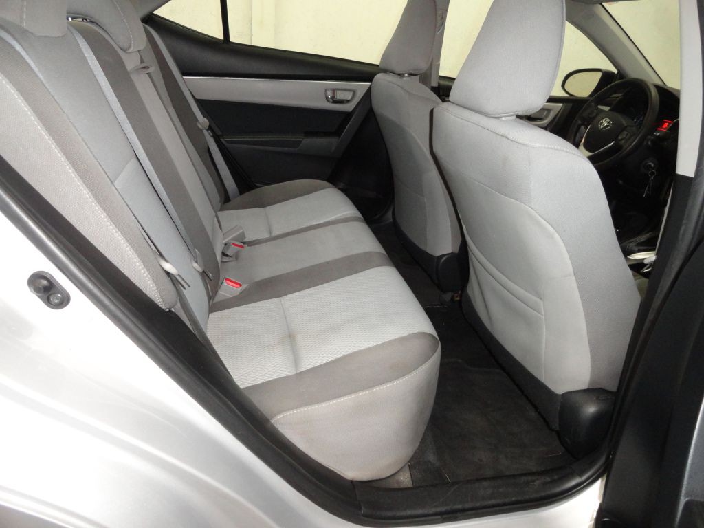 2017 Toyota Corolla Image 11