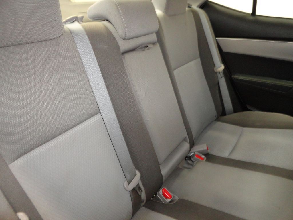 2017 Toyota Corolla Image 22