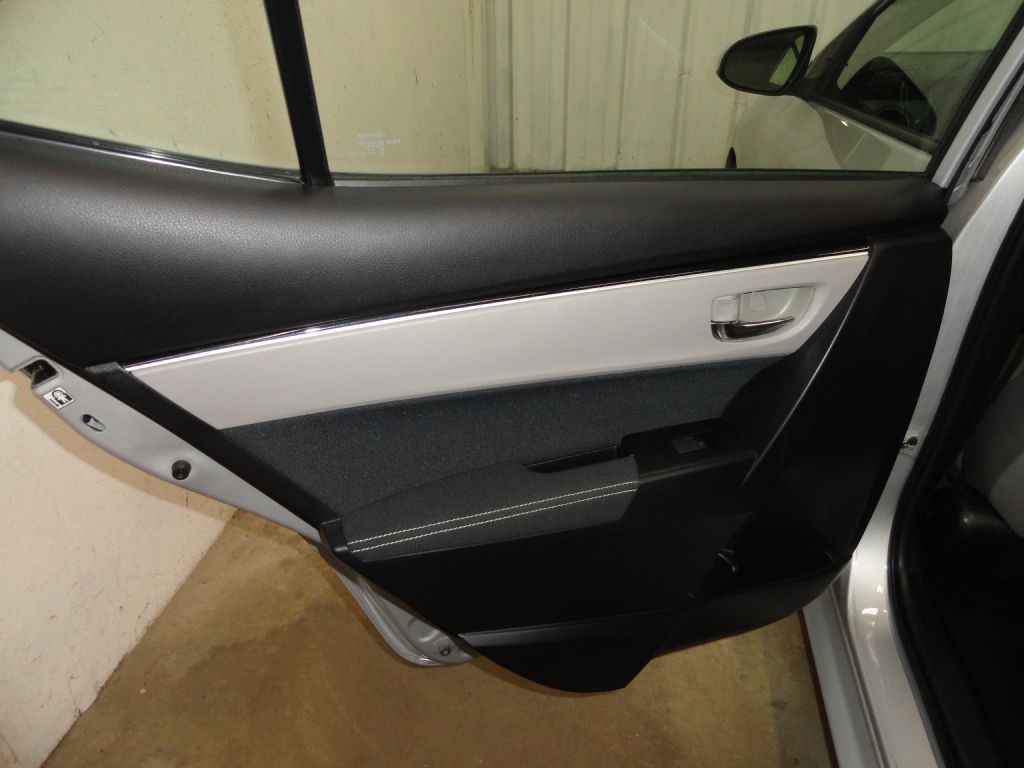 2017 Toyota Corolla Image 29