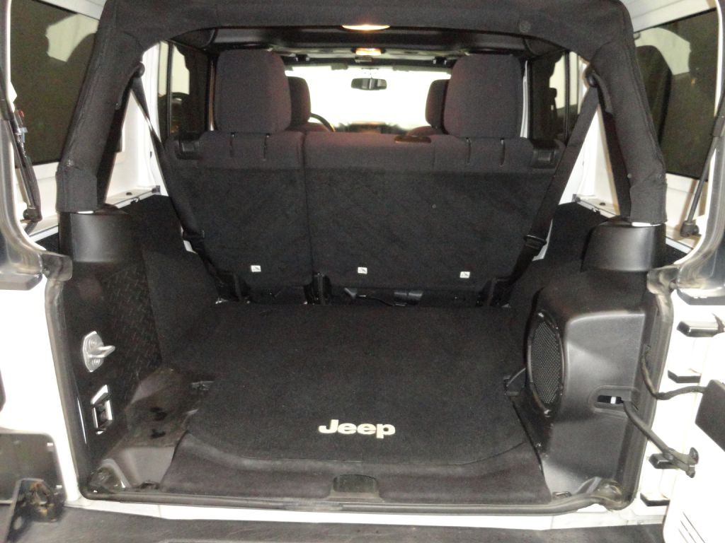 2013 Jeep Wrangler Unlimited Image 11