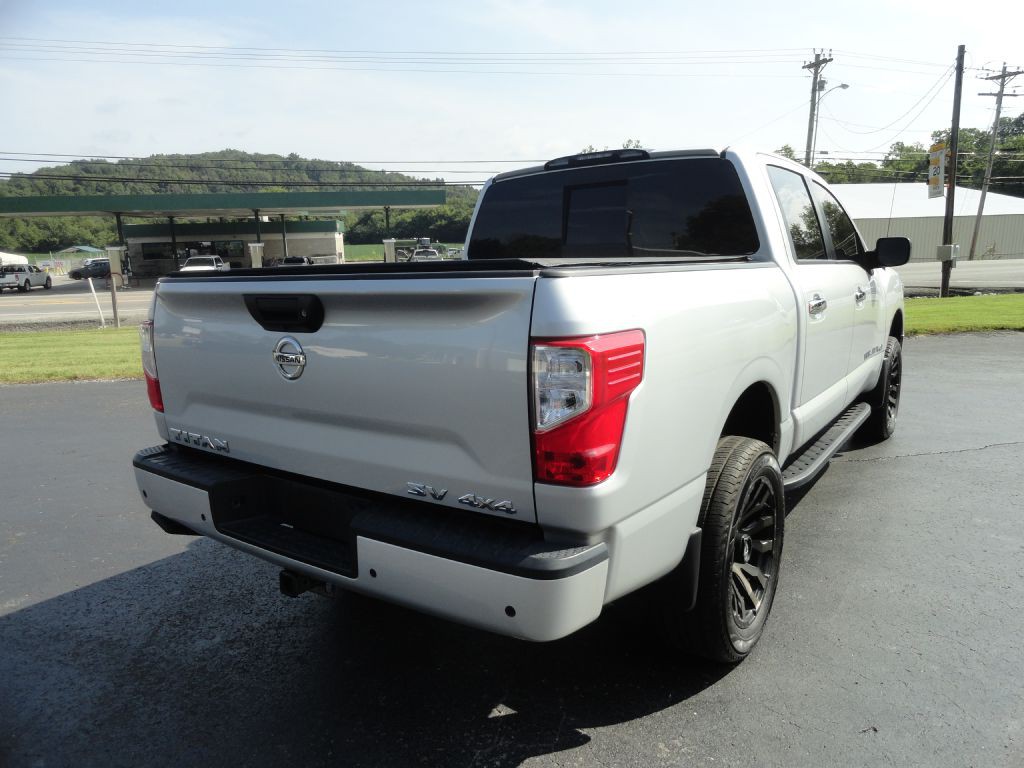 2020 Nissan Titan Image 6
