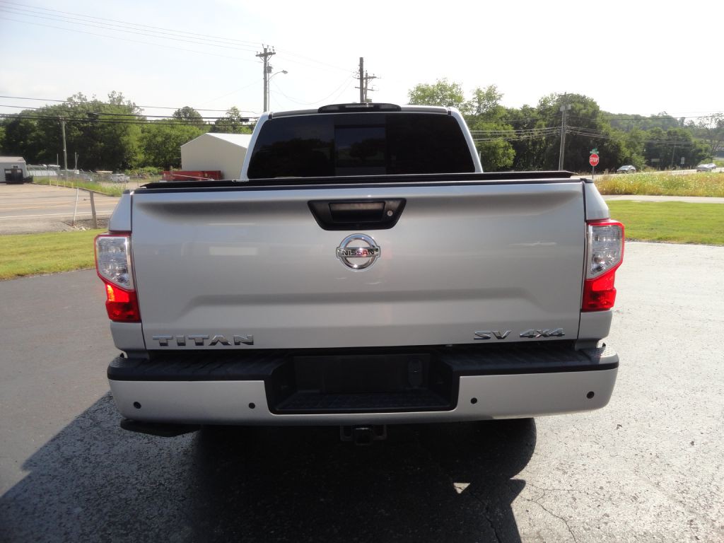 2020 Nissan Titan Image 7