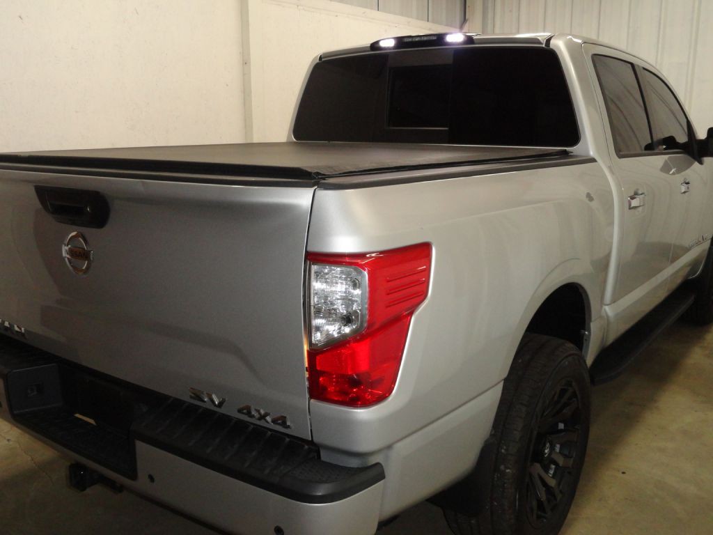 2020 Nissan Titan Image 13