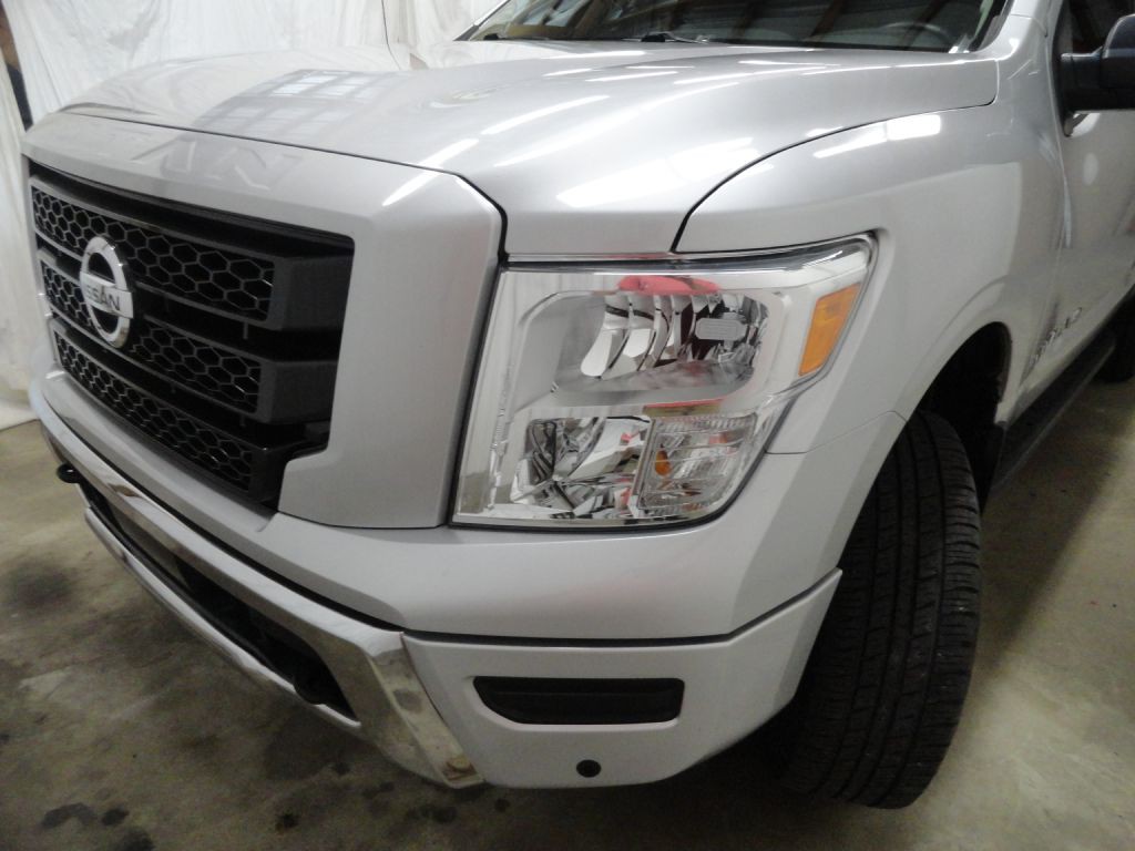 2020 Nissan Titan Image 47