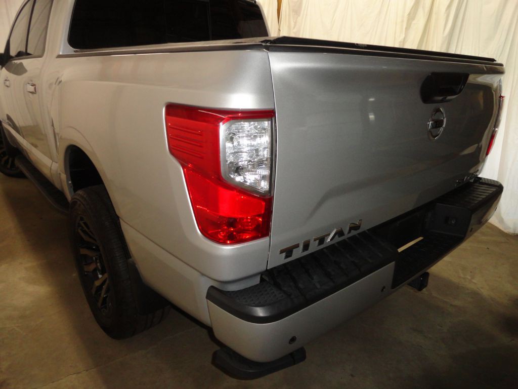 2020 Nissan Titan Image 48