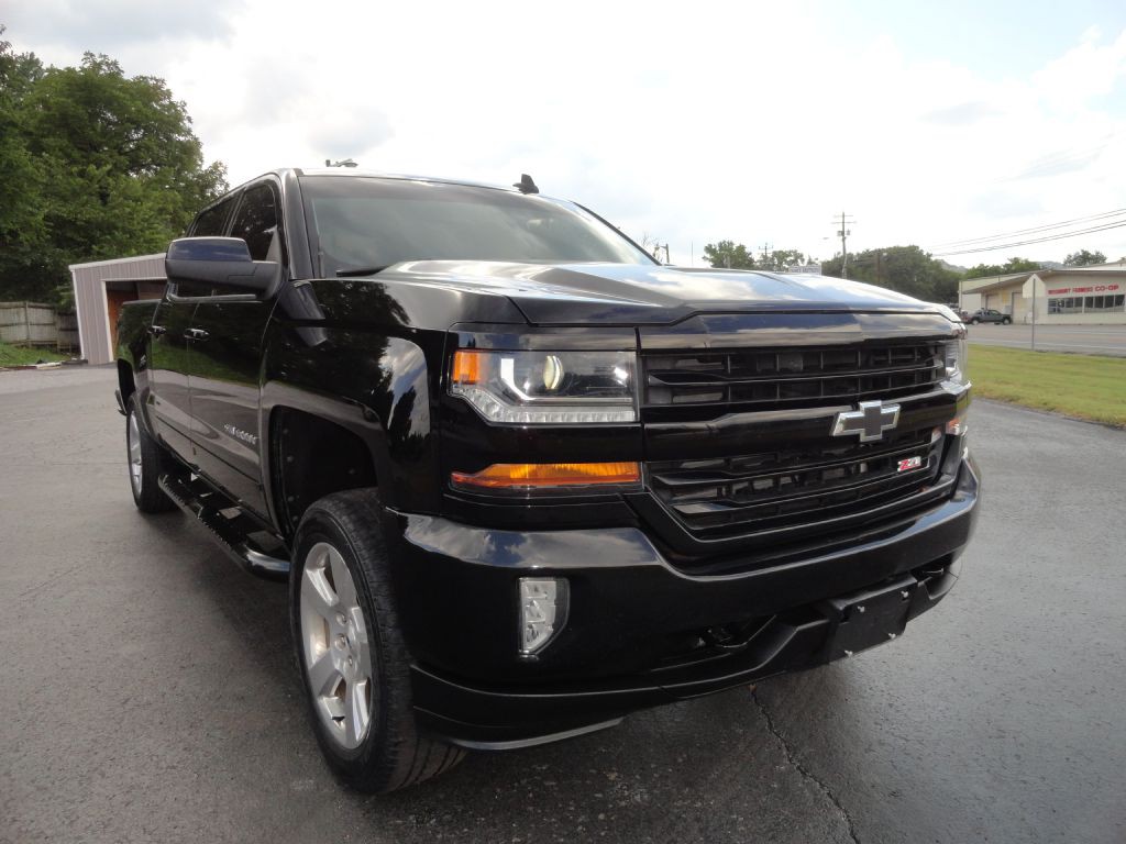 2018 Chevrolet Silverado 1500 Image 1