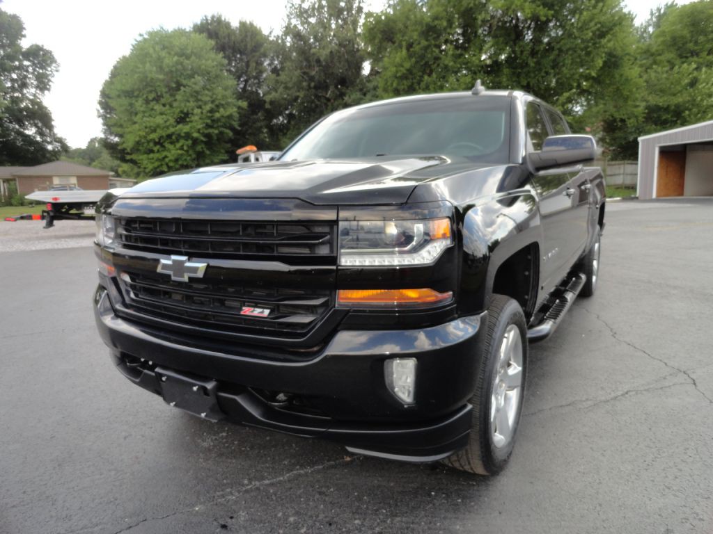 2018 Chevrolet Silverado 1500 Image 2