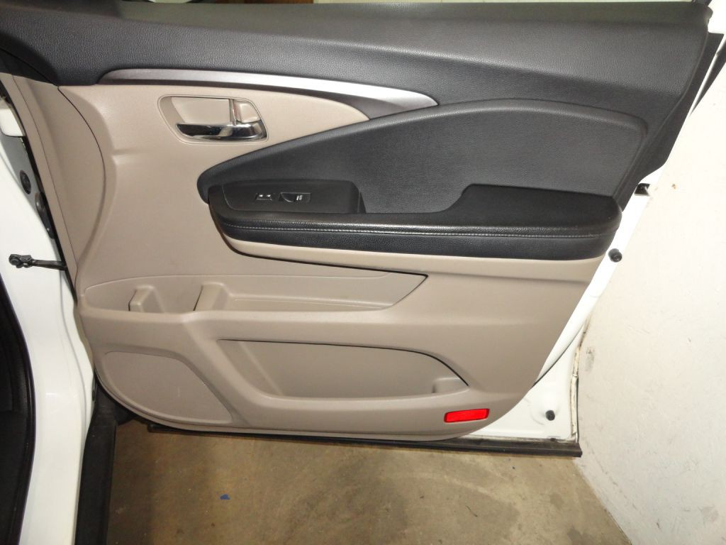 2016 Honda Pilot Image 24