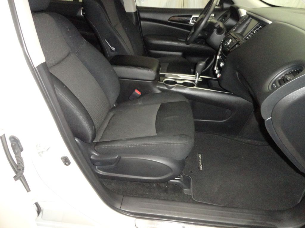2018 Nissan Pathfinder Image 11