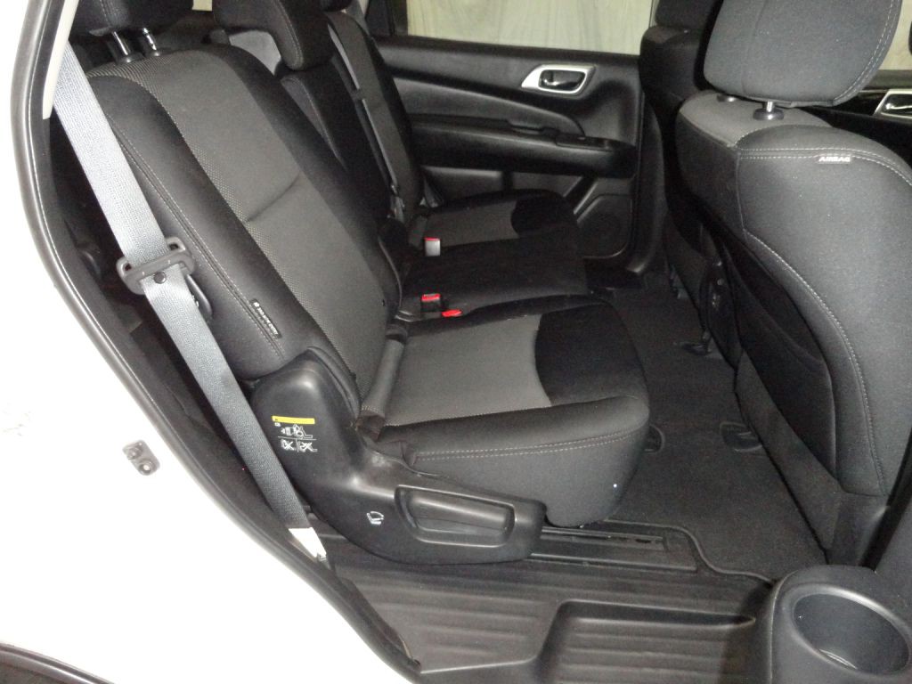 2018 Nissan Pathfinder Image 12