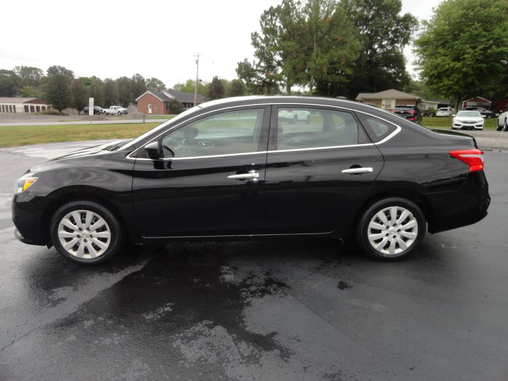 2017 Nissan Sentra Image 3