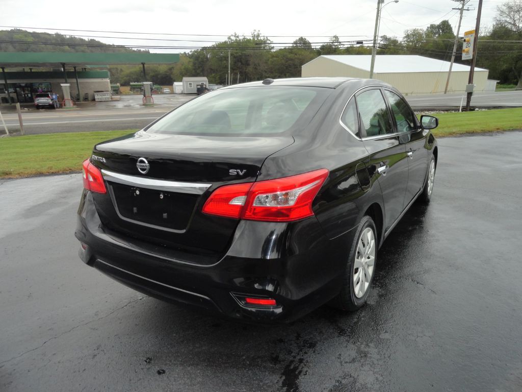 2017 Nissan Sentra Image 6