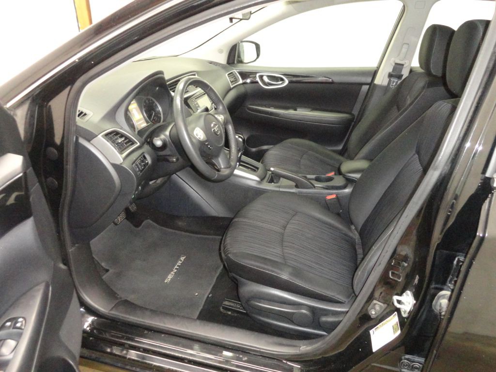 2017 Nissan Sentra Image 9