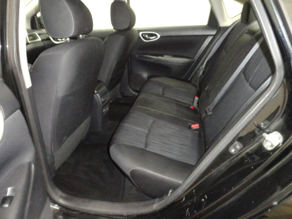 2017 Nissan Sentra Image 10