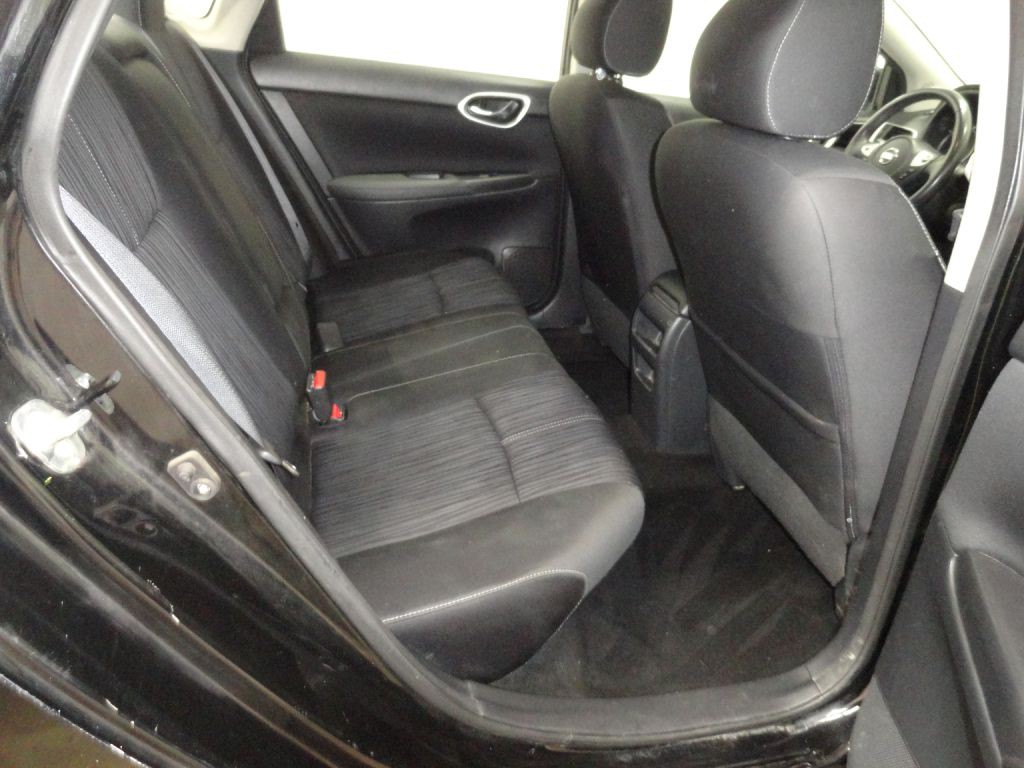 2017 Nissan Sentra Image 11