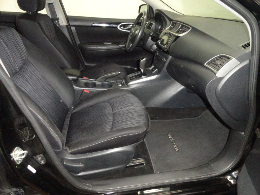 2017 Nissan Sentra Image 12