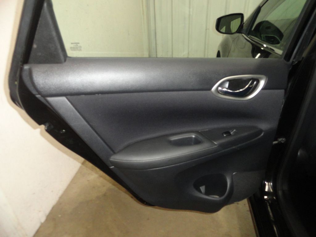 2017 Nissan Sentra Image 29