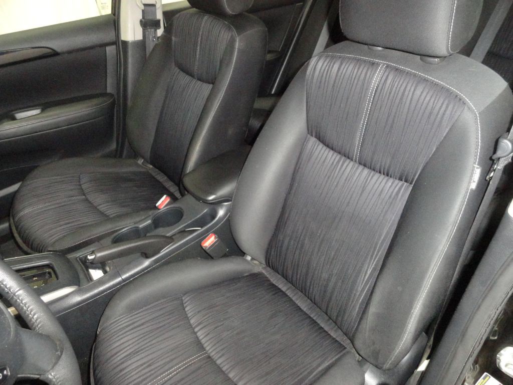 2017 Nissan Sentra Image 33