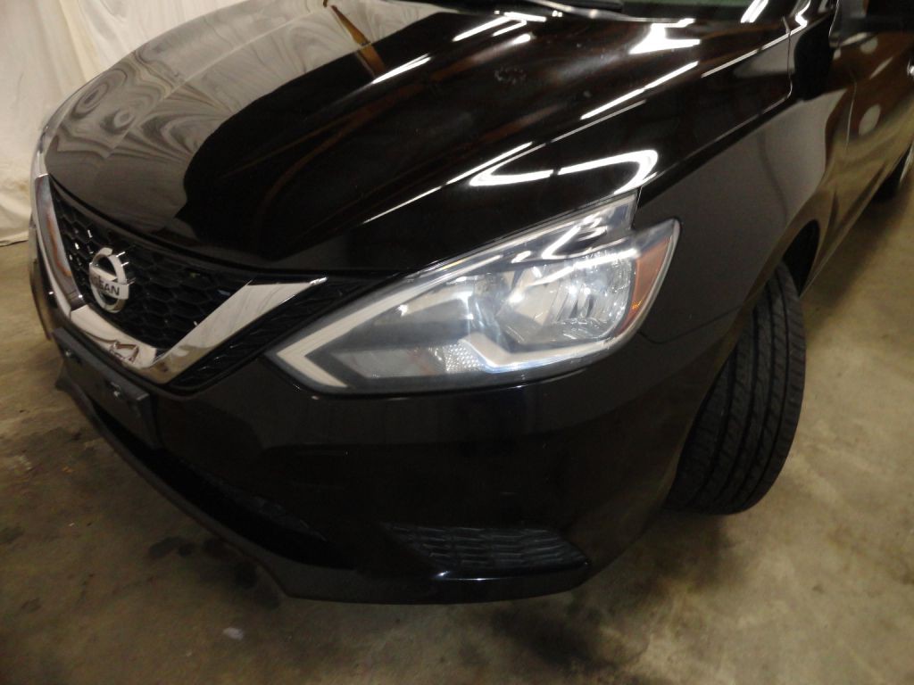 2017 Nissan Sentra Image 46