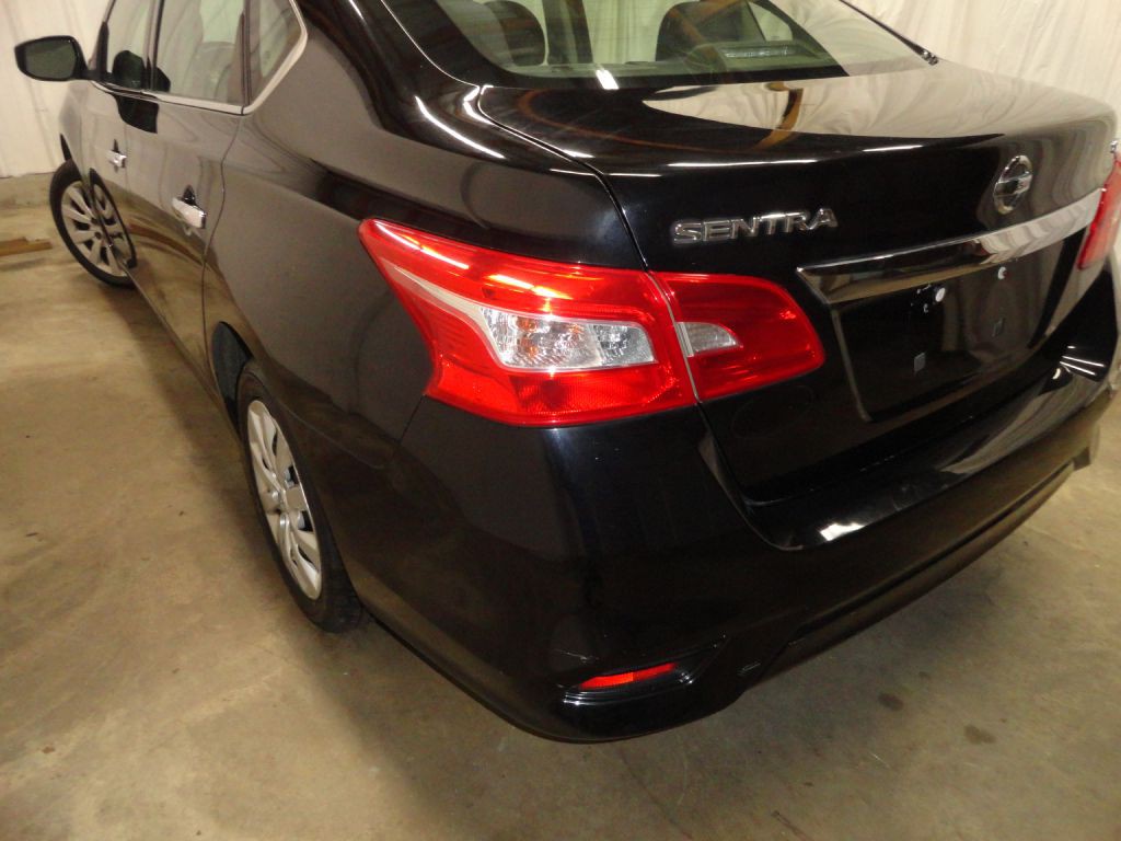 2017 Nissan Sentra Image 47