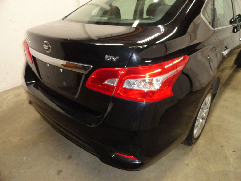 2017 Nissan Sentra Image 48