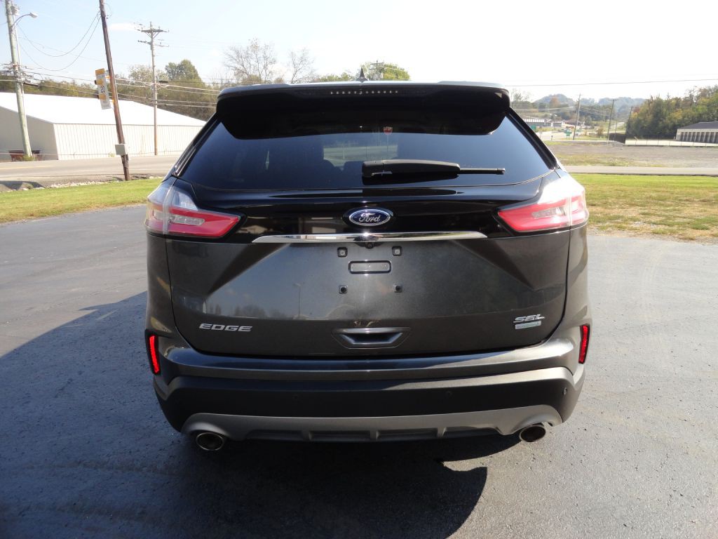 2020 Ford Edge Image 7